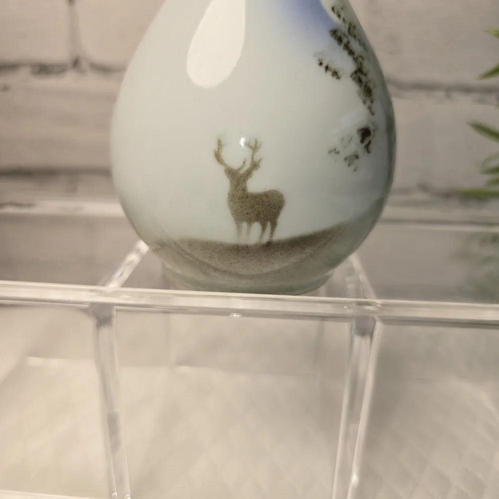 HIGHBANK PORCELAIN SMALL BUD VASE LOCKGILPHEAD SCOTLAND STAG RARE VINTAGE